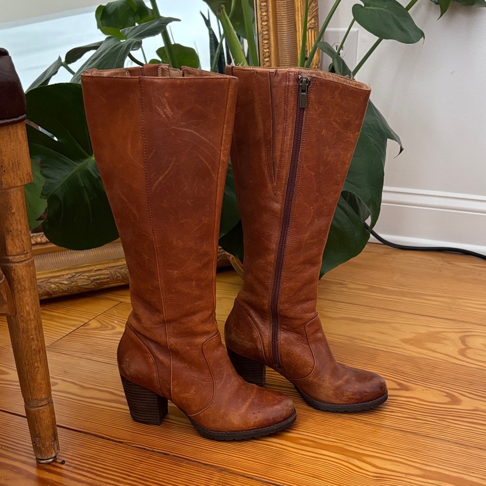 Clarks Brown Leather knee high Boots size 6 - Picture 2 of 9